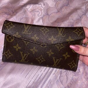 Louis Vuitton trifold checkbook wallet